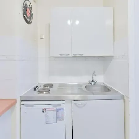 Palm Royal - For 4 With Balcony - 5 Minutes From The * 앙티브
