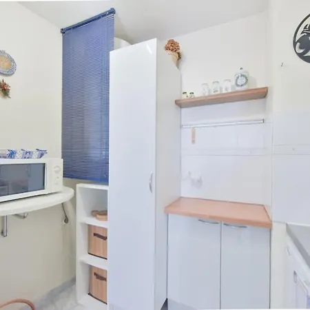 Palm Royal - For 4 With Balcony - 5 Minutes From The * 앙티브