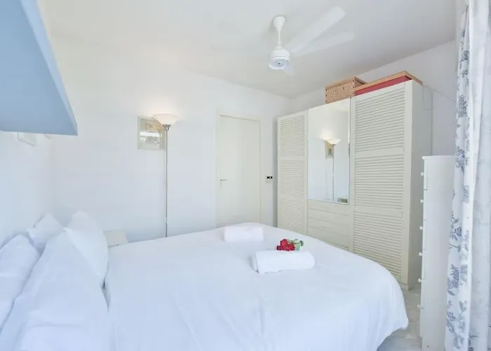 Palm Royal - For 4 With Balcony - 5 Minutes From The *