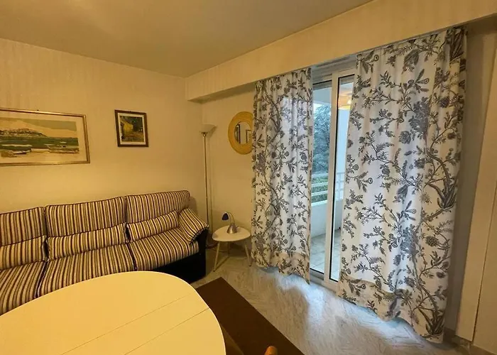 Palm Royal - For 4 With Balcony - 5 Minutes From The *